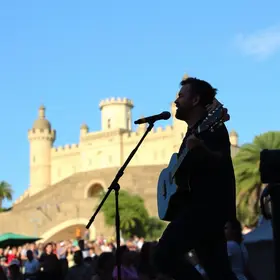 Maroon 5 e Castelo Rá-Tim-Bum